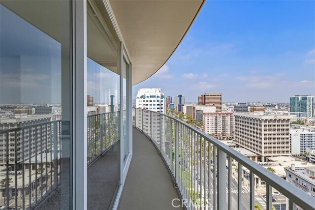 Building Photo - 700 E Ocean Blvd