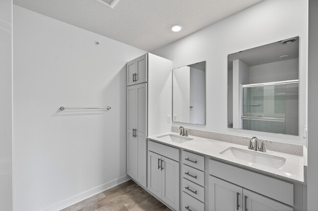Building Photo - 14425 Allerton Way