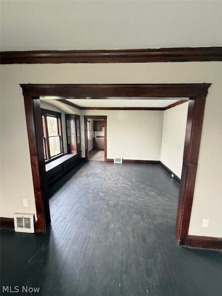 Building Photo - 9529 Mt Auburn Ave