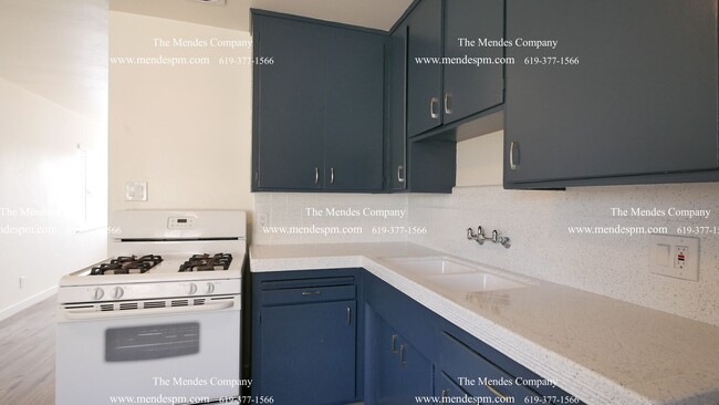 Building Photo - 4443 1/2 Menlo Avenue-