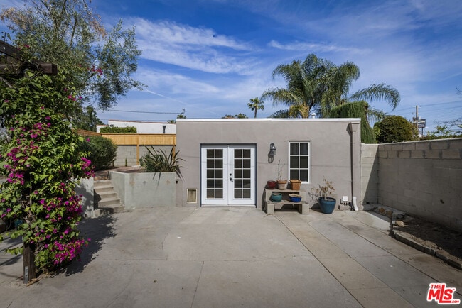 Building Photo - 3659 Glenfeliz Blvd