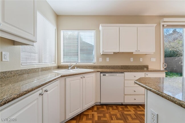 Building Photo - 131 Water Hazard Ln