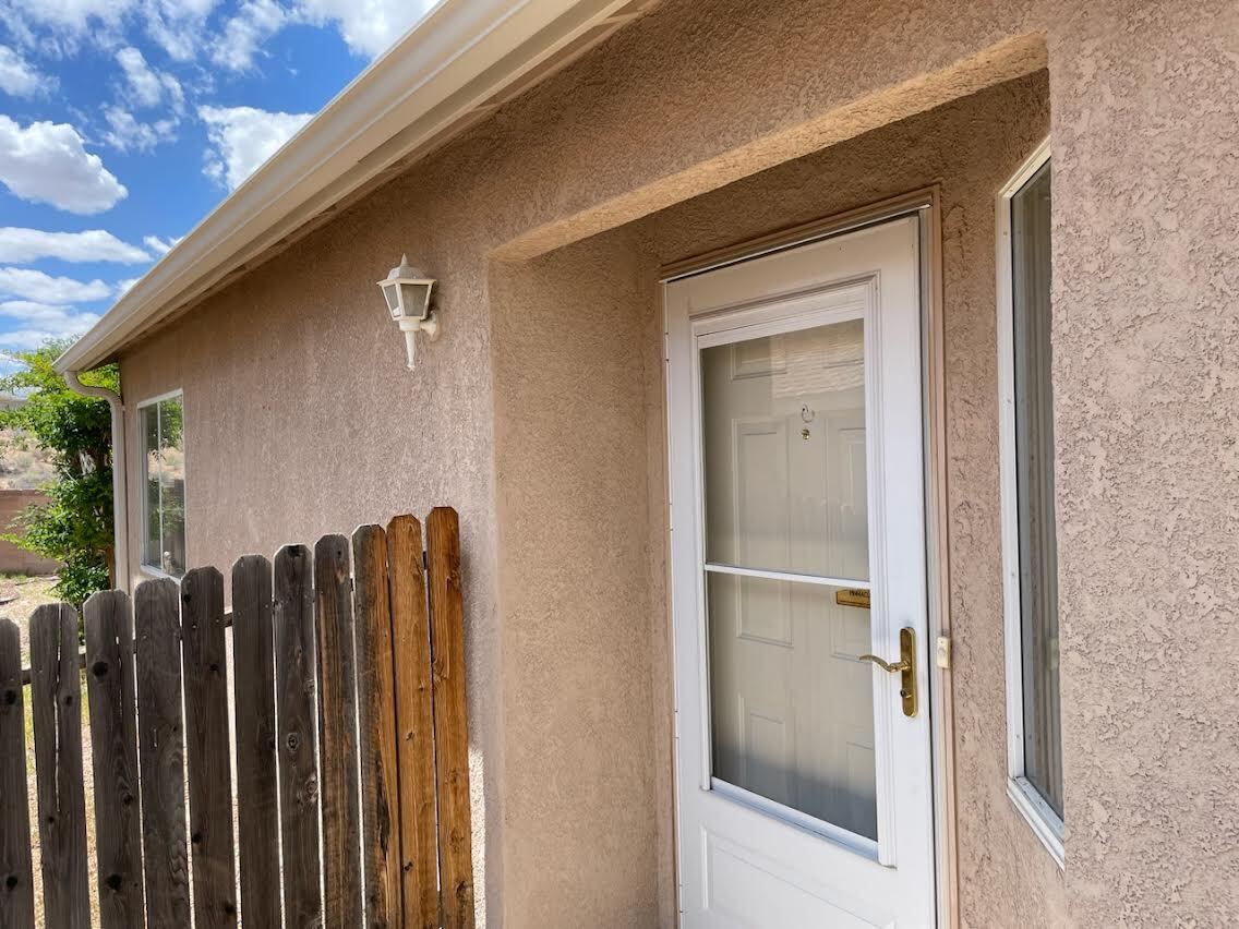 Building Photo - 6936 Skylar Dr NE