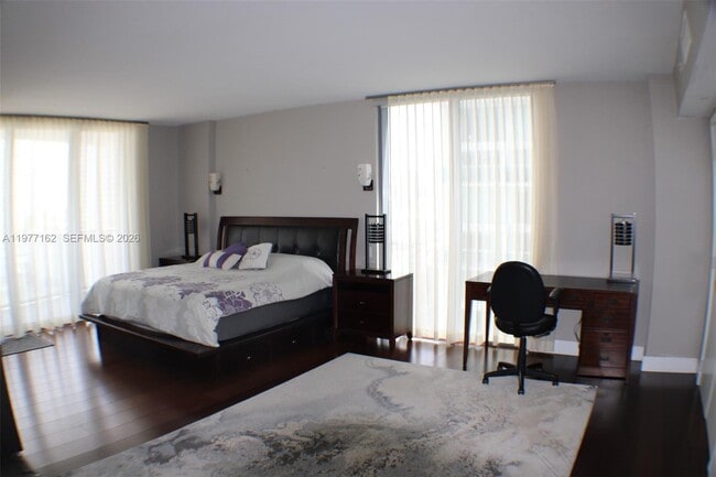 Building Photo - 31 SE 6th St