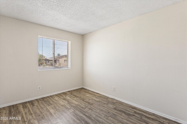 Building Photo - 735 E South Mountain Ave