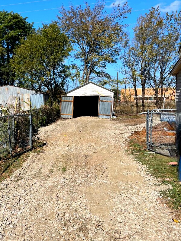 Building Photo - 8241 Norvell Dr