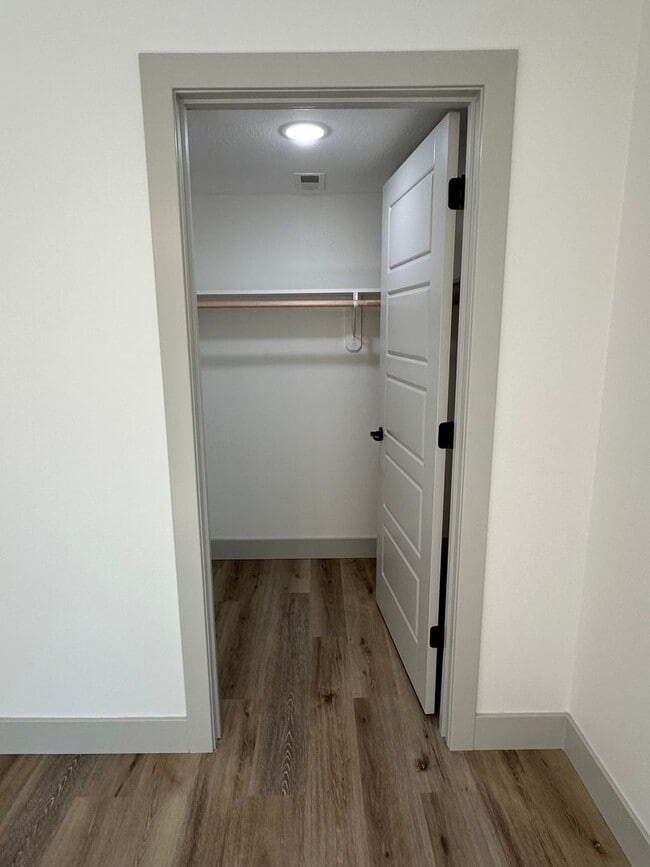 Building Photo - NEW CONSTRUCTION 5 Bed 3 Bath w/ Walk Out ...