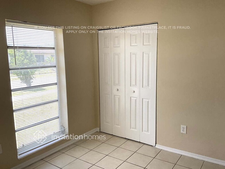 Building Photo - 15615 SW 108th Ct