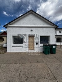 Building Photo - 1428 E Orman Ave