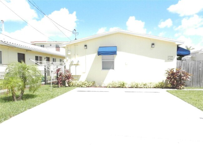 Building Photo - 1738 Rodman St
