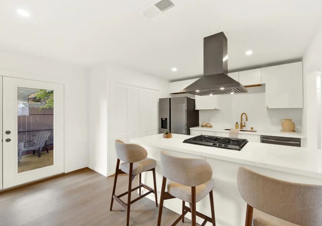 Building Photo - 6610 Oak Leaf Ct