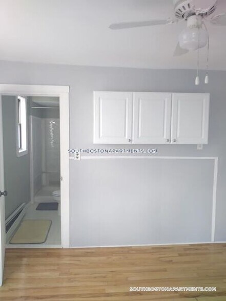 Building Photo - 4 Barrett Ave