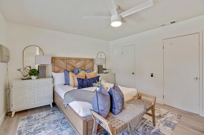 Building Photo - 74398 Myrsine Ave