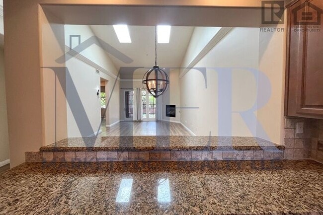 Building Photo - 3Bed/2.5Bath Townhouse in Carefree! $4499 MOVE-IN SPECIAL! Move-In Ready on 04/09/2026!