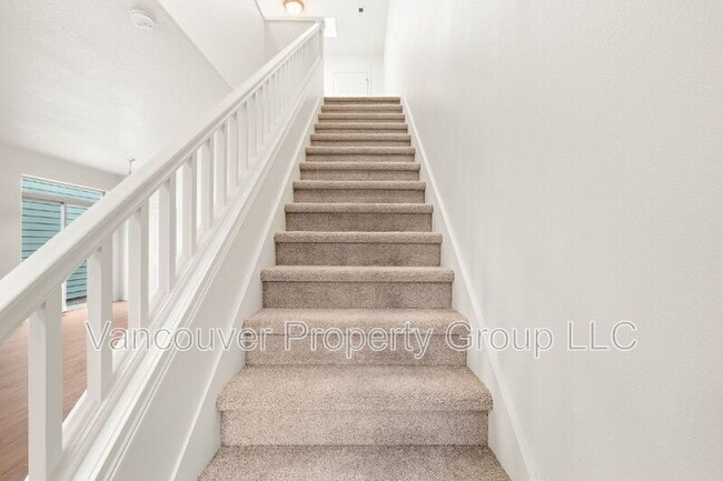 Building Photo - 2713 NE 87th Ave