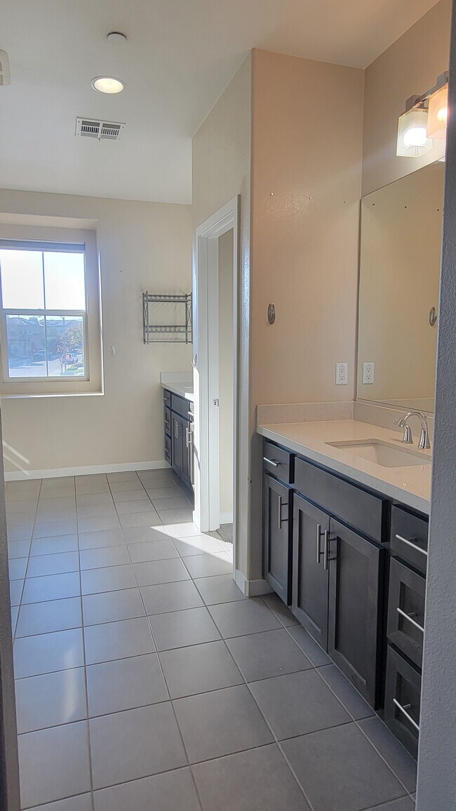 Building Photo - 39603 Strada Venezia