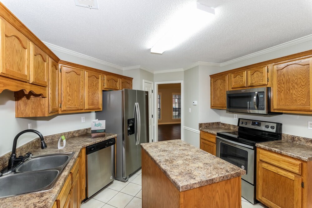 Building Photo - 7691 Shadow View Cove