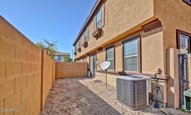 Building Photo - 8169 W Groom Creek Rd