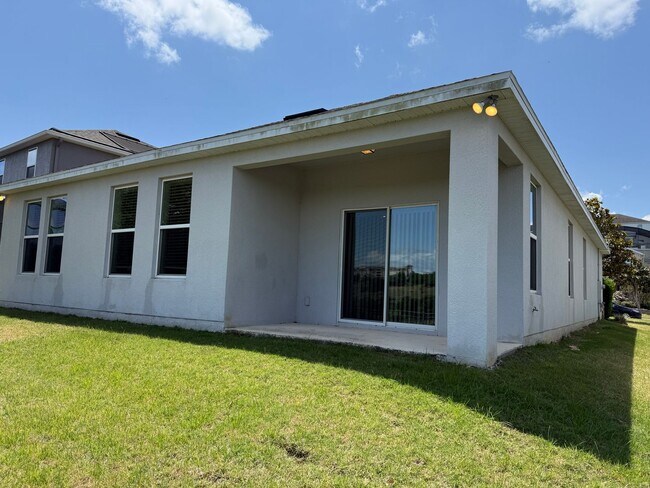 Building Photo - BEAUTIFUL 4 BEDROOMS, 3 BATHS,  SINGLE FAMILY HOME IN HARVEST LANDING IN CLERMONT