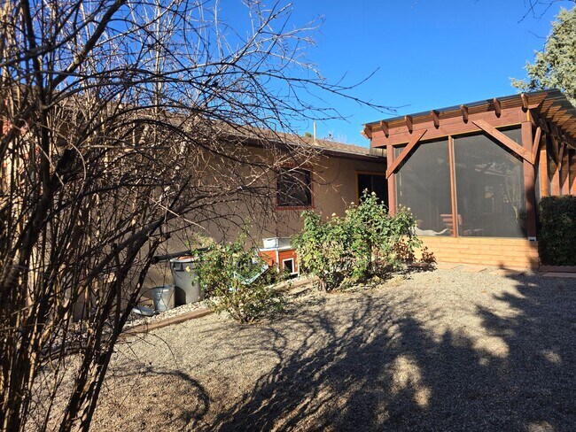 Building Photo - Furnished, 1-Year Long-Term Rental