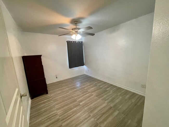 Building Photo - 1918 Aransas Pass Dr