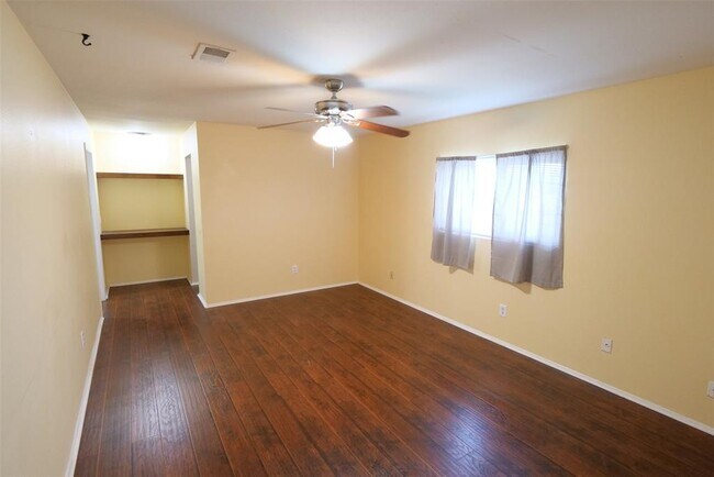 Building Photo - 14519 Louetta Rd