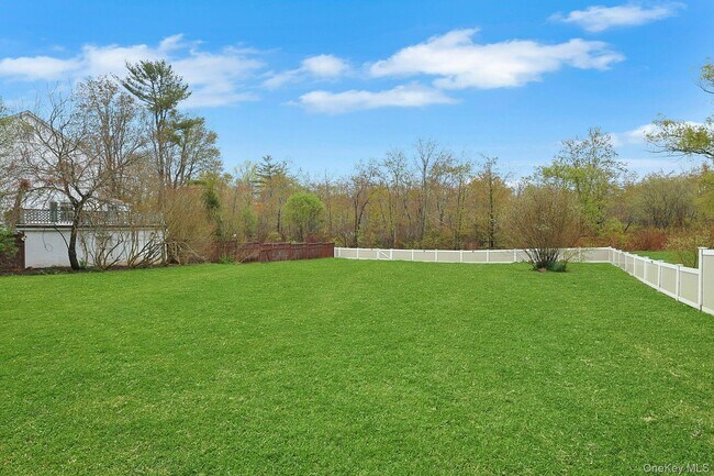 Building Photo - 505 Bedford Rd