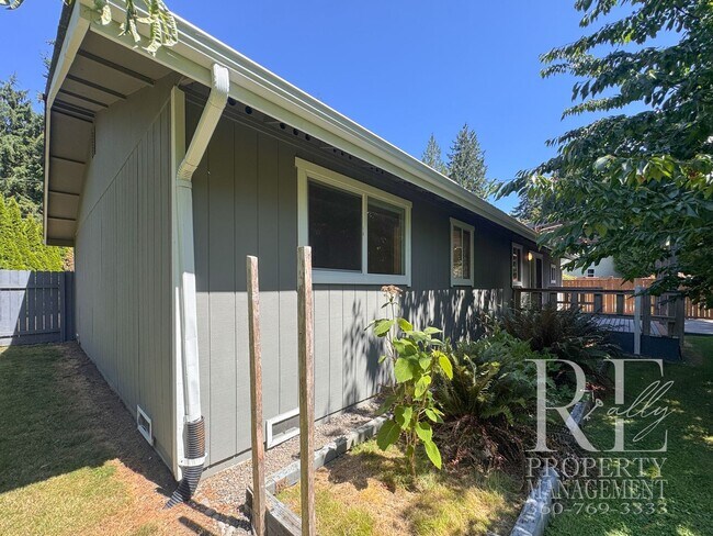 Building Photo - 8240 NE Seawind Ave