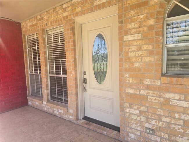 Building Photo - 33 Highland Park Ave