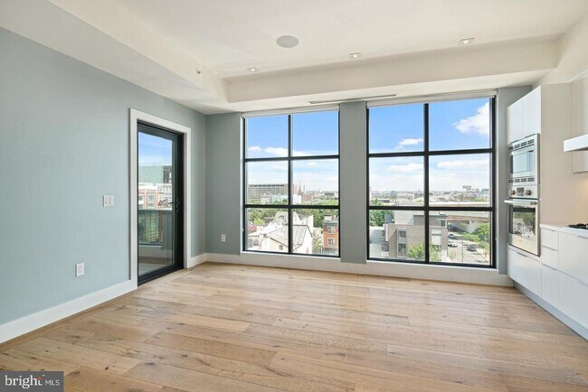 Building Photo - 240 N 2nd St