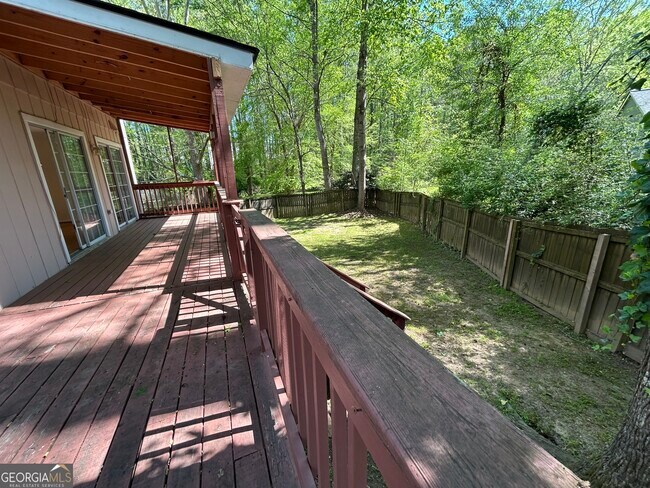 Building Photo - 745 Country Manor Way