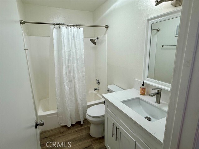 Building Photo - 5850 Benner St