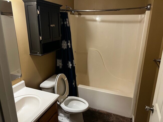 Building Photo - 2524 N Armstrong St