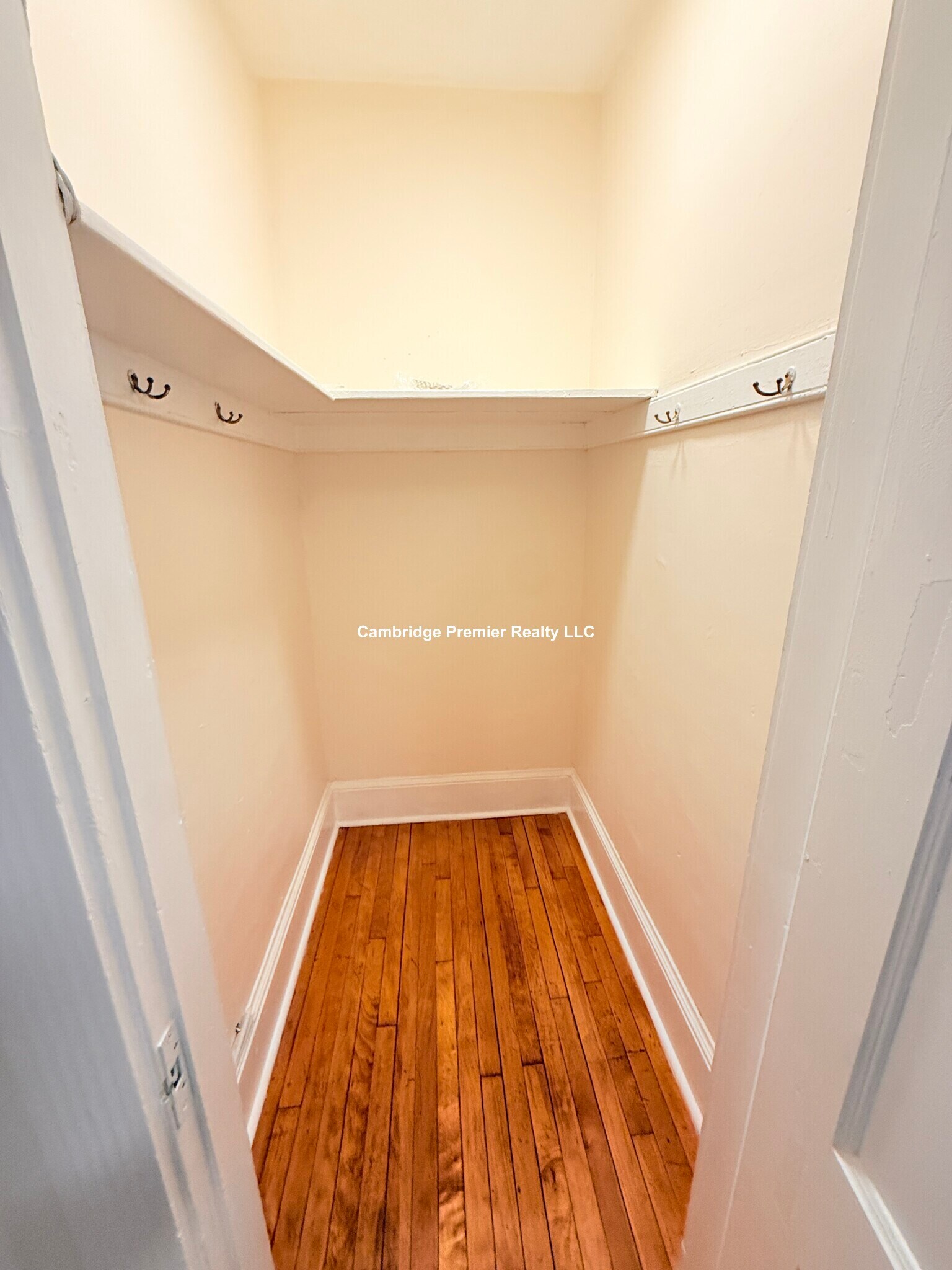 Building Photo - 22 Brainerd Rd