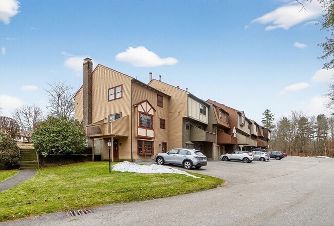 Building Photo - A 11 Scotty Hollow Dr