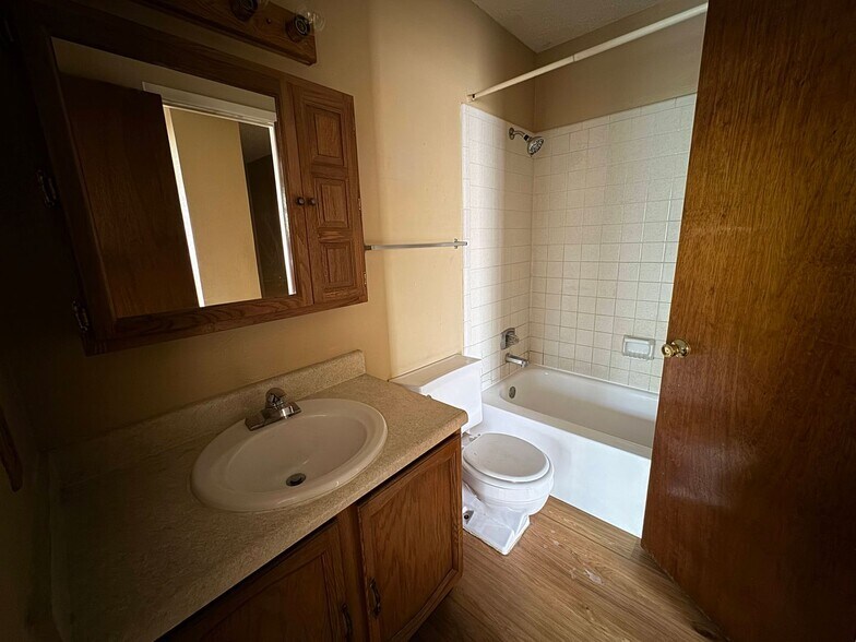 Building Photo - 1302 Covey Ln