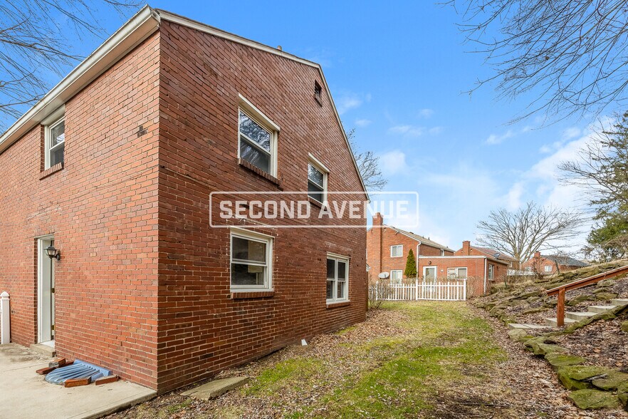 Building Photo - 5716 Brinley Dr