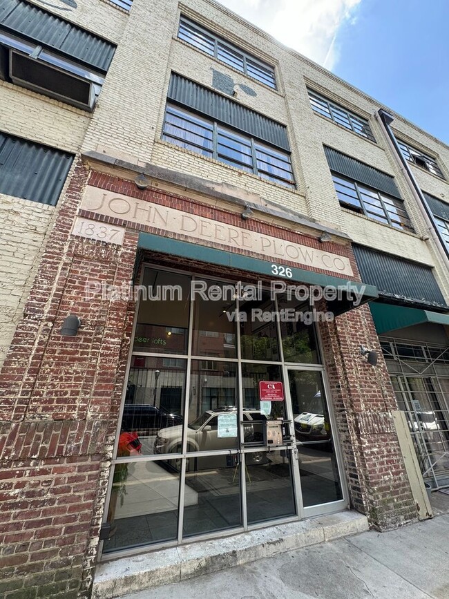 Building Photo - 326 Nelson St SW