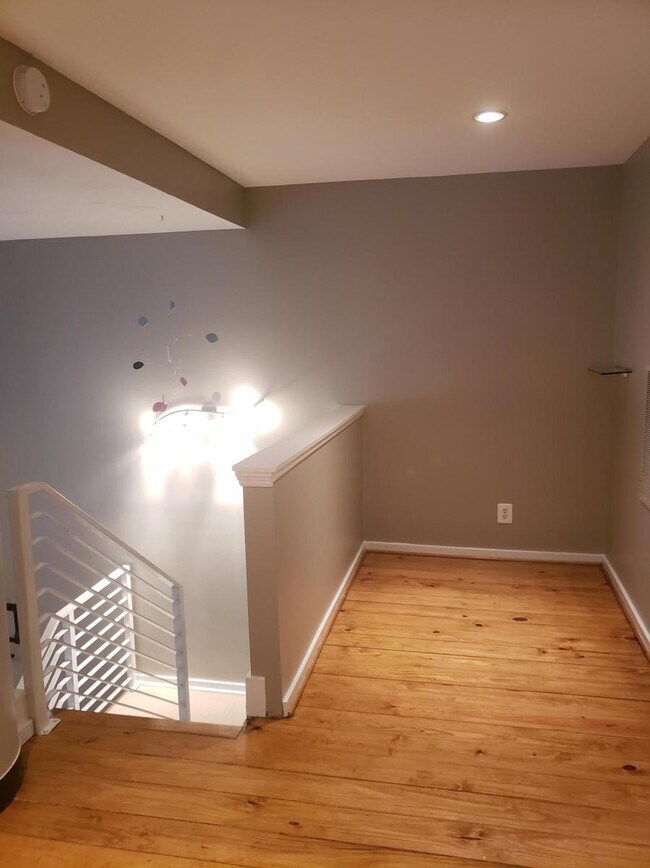 Building Photo - 629 Constitution Ave NE