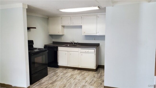 Building Photo - 132 W Seneca St