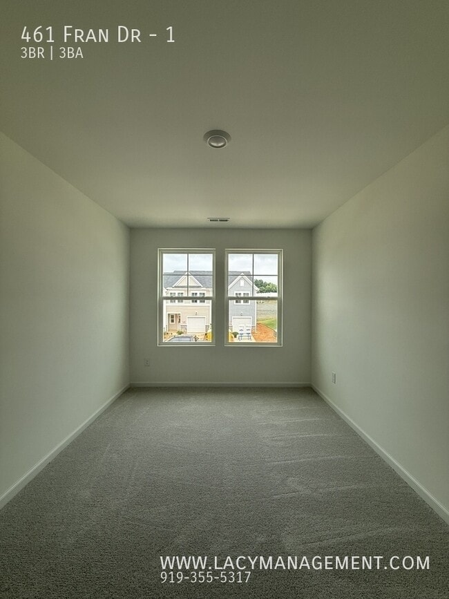 Building Photo - 461 Fran Dr