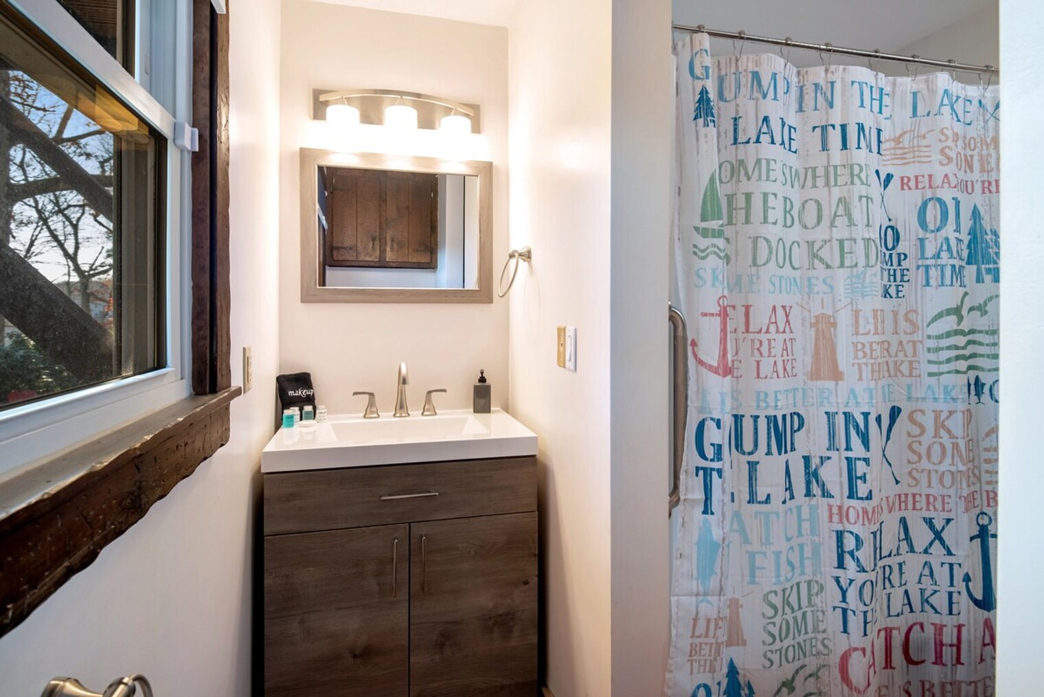 Building Photo - 9 Birch Dr