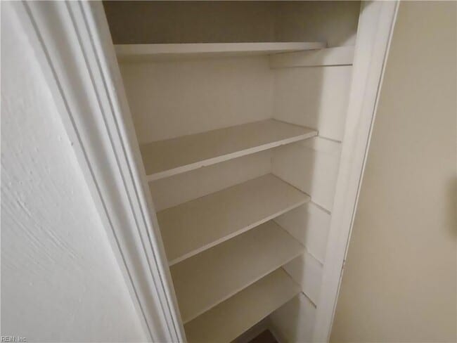 Building Photo - 6080 Camellia Dr