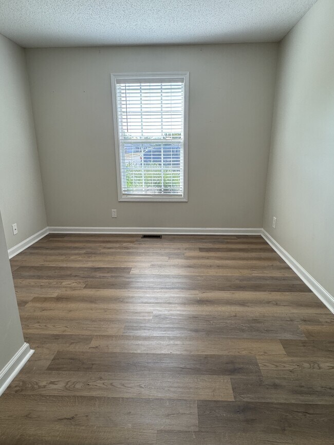 Building Photo - 3657 S Naples Ct