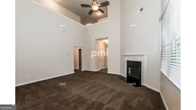 Building Photo - 3658 Madison St