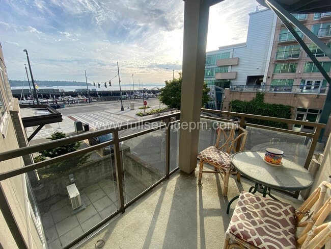 Building Photo - RARE OPENING at Waterfront Landing – Spacious Waterfront 1BR w/ Private Deck, Views & Direct Pike...