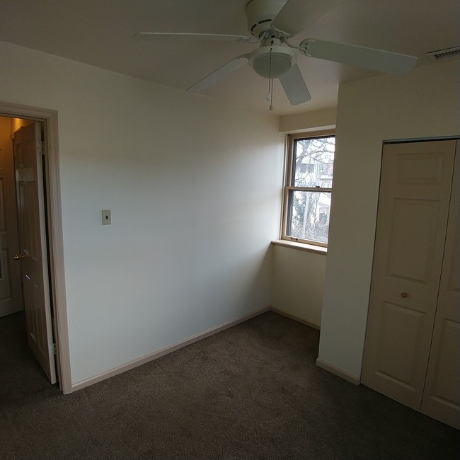 2nd fl bedroom - 1207 Carpenter St