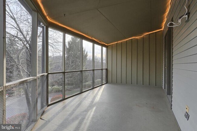 Building Photo - 1127 Wicklow Ct