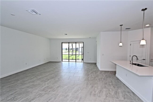 Building Photo - 18311 Ridgeline Dr