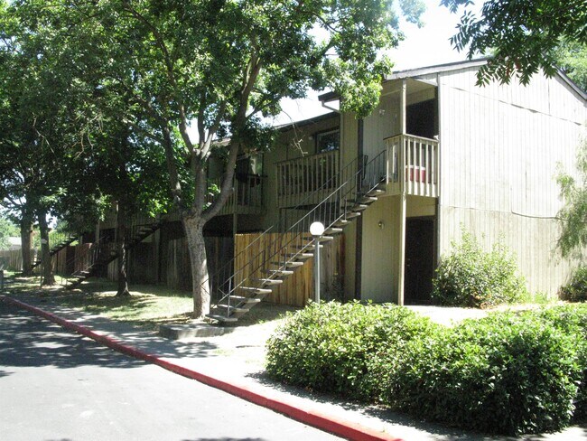 Primary Photo - 250 Cleveland Ave